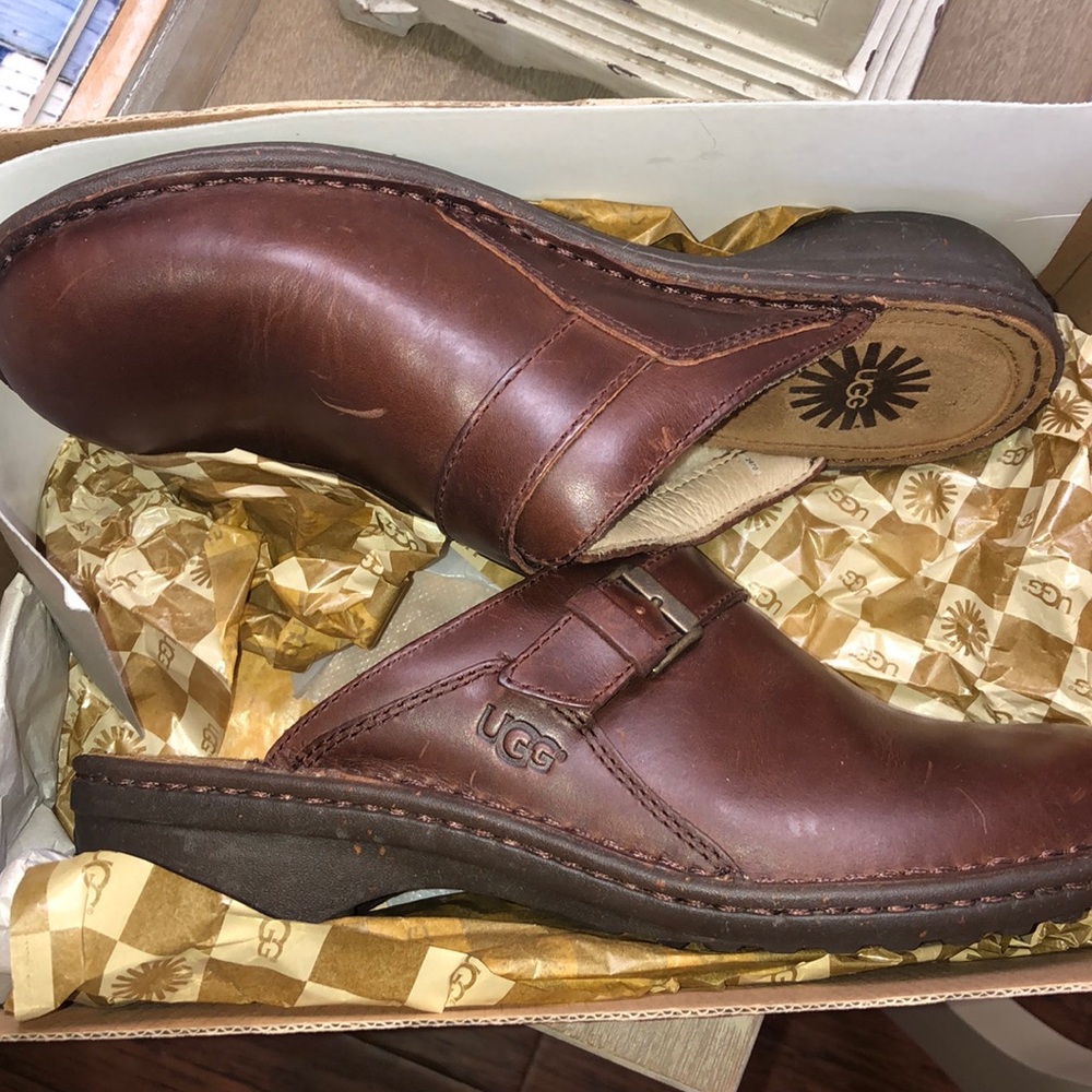 UGG shoes. Practically new. With box.